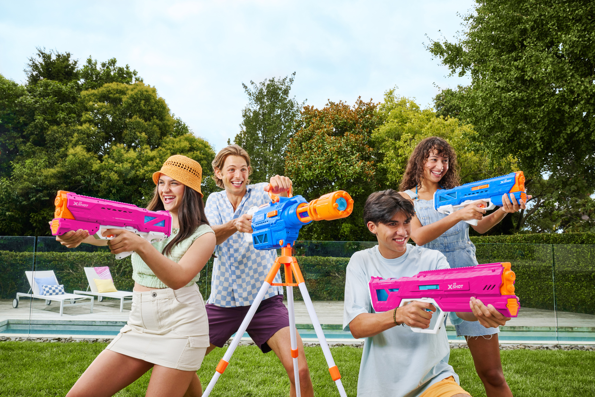 Игровой набор Бластер ZURU X-Shot Water "Мего Пульс" с моторчиком, розовый