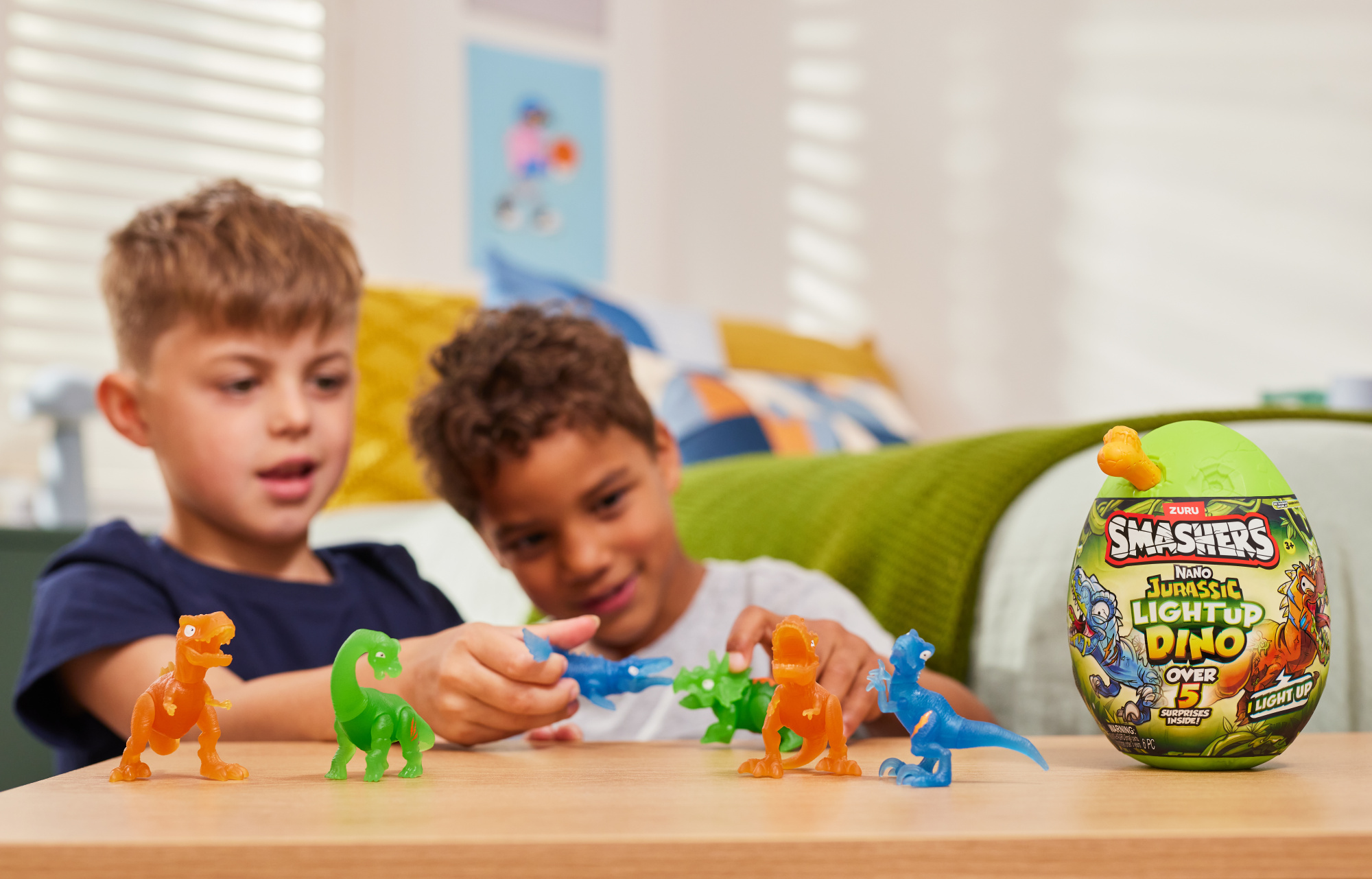 Игровой набор сюрприз в яйце Zuru Smashers Jurassic Light up Dino, с акс., в асс.