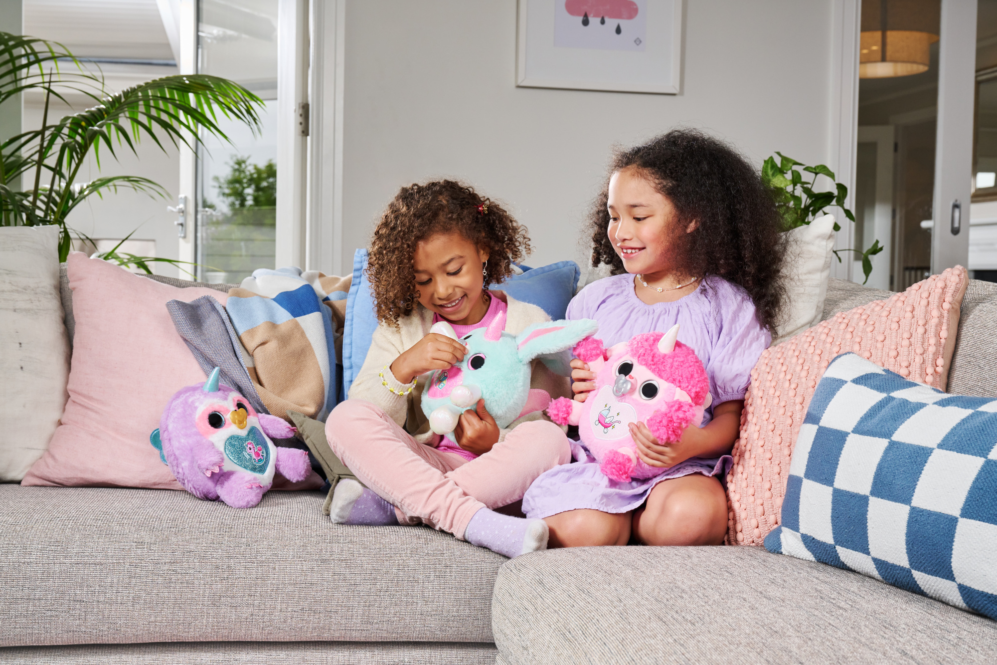 Игровой набор-сюрприз ZURU Rainbocorns Adopt-a-corn  S1 с акс. в асс., малый Игровой набор-сюрприз ZURU Rainbocorns Adopt-a-corn  S1 с акс. в асс., малый