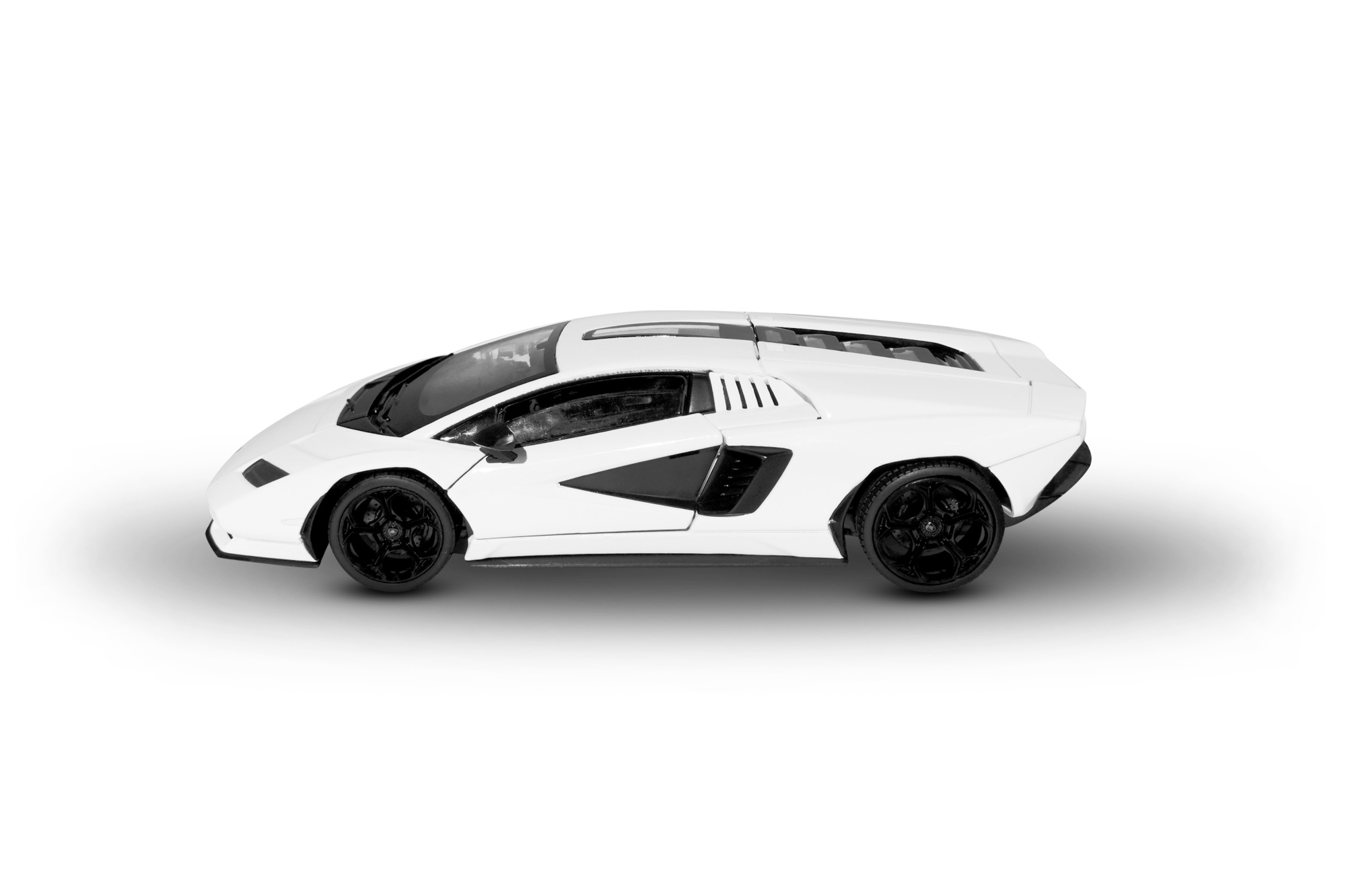 Машинка WELLY 1:24 Lamborghini Countach LPI 800-4, белый