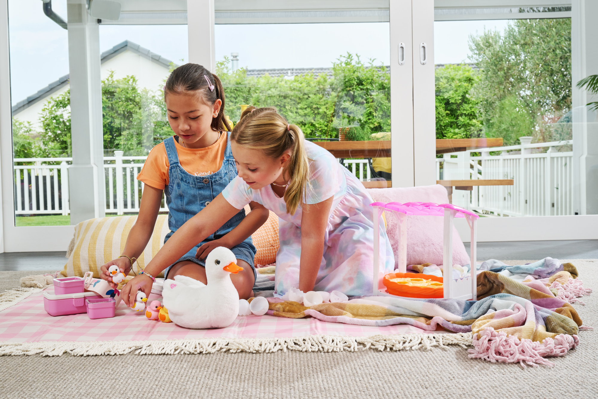 Игрушка ZURU Pets Alive "Мама и малыш" Уточка с утятами с акс. в асс.