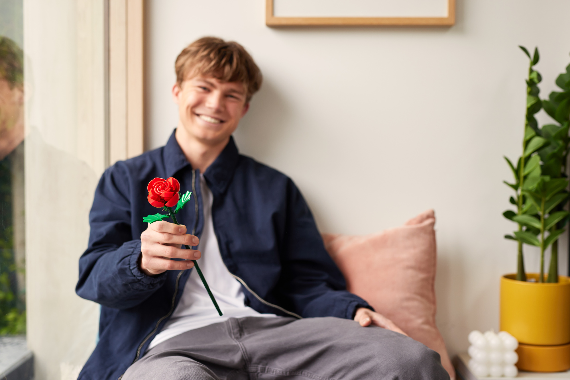 Игровой набор конструктор ZURU MAX Premium Rose Building Bricks Collection (до 247 деталей)