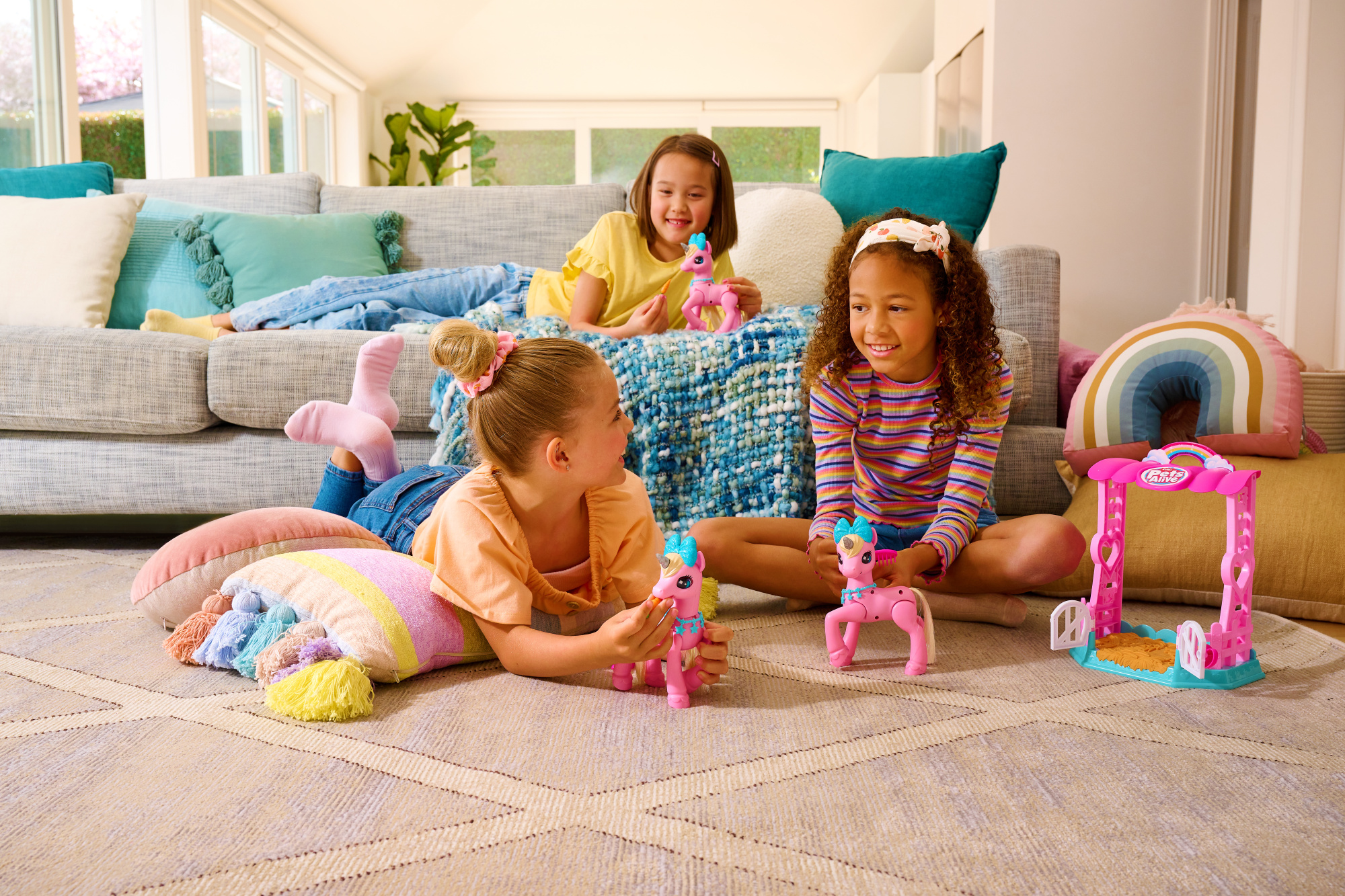 Игрушка ZURU Pets Alive Единорог с акс. в асс. Игрушка ZURU Pets Alive Единорог с акс. в асс.